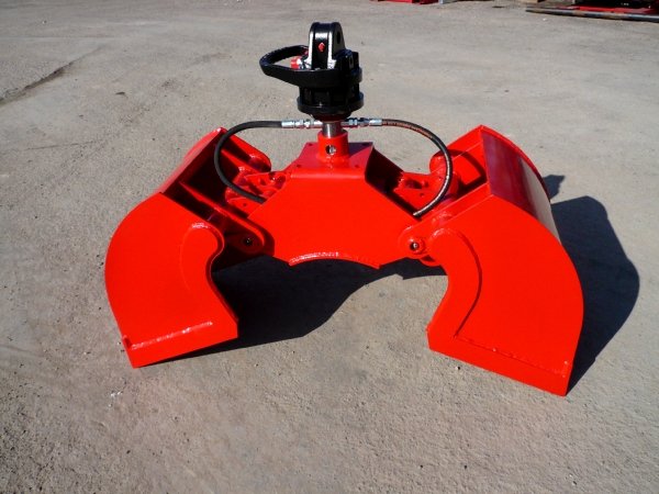 benne preneuse 320l + rotator 4,5t